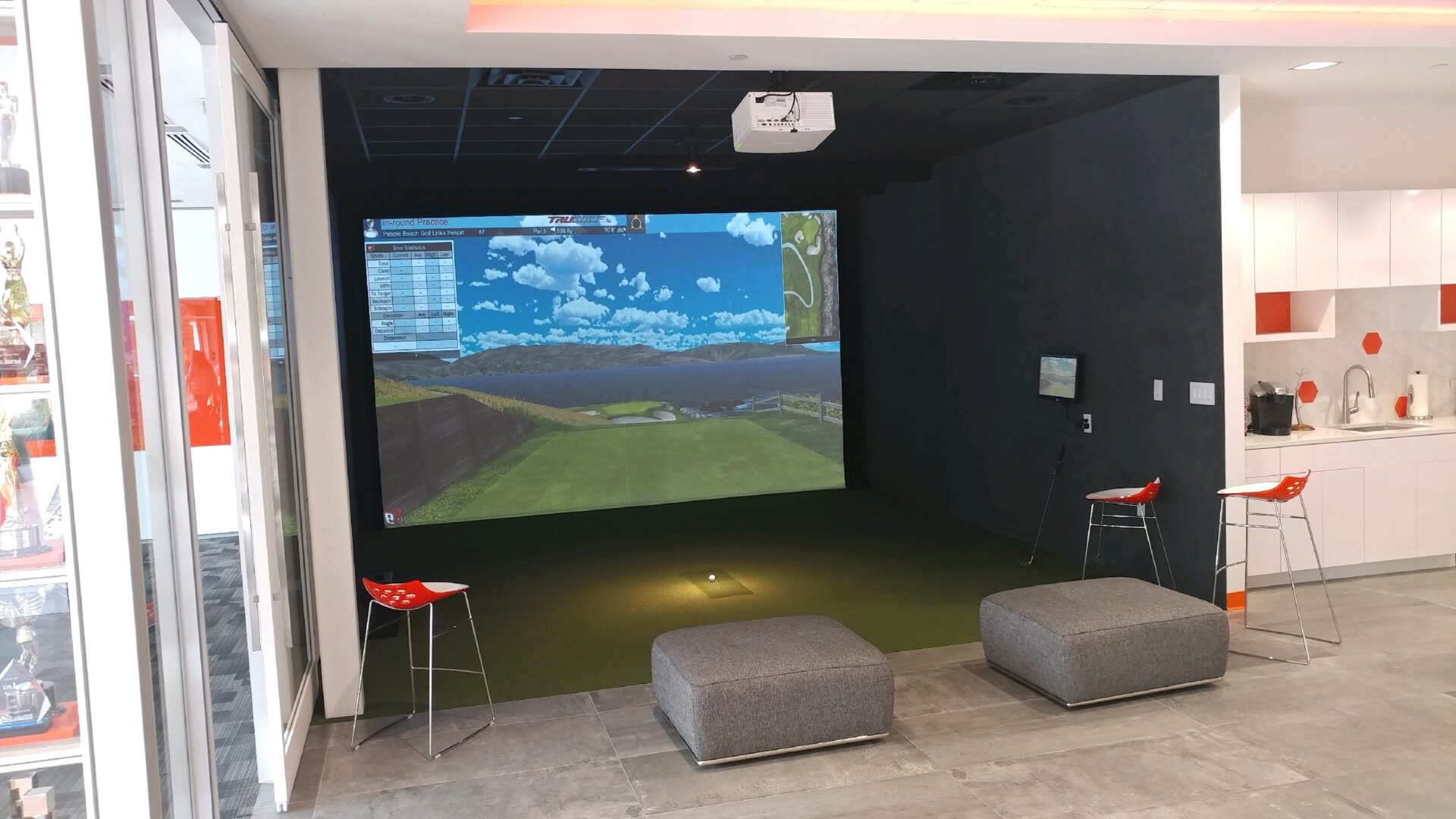 Indoor Virtual Golf Simulators