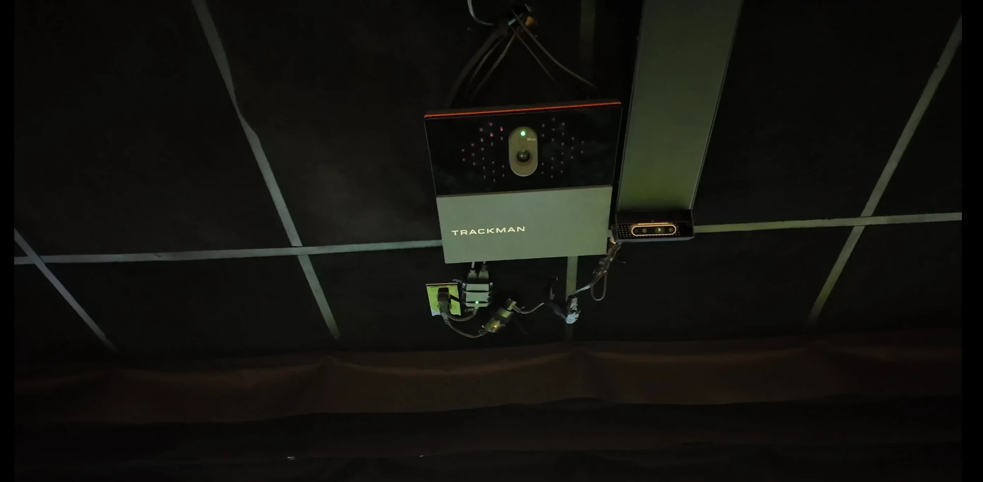 Trackman Indoor Golf Design (5)